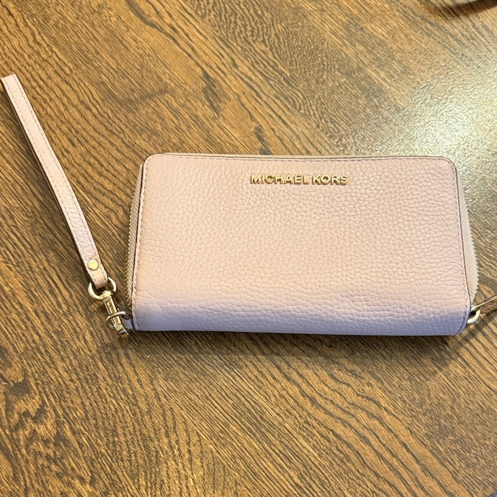 Michael Kors Light Pink Wristlet Clutch